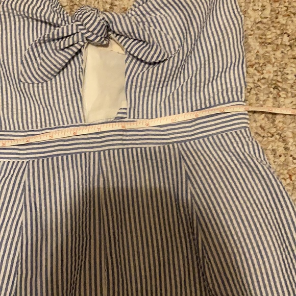 Like new everly blue and white striped romper - Picture 4 of 9